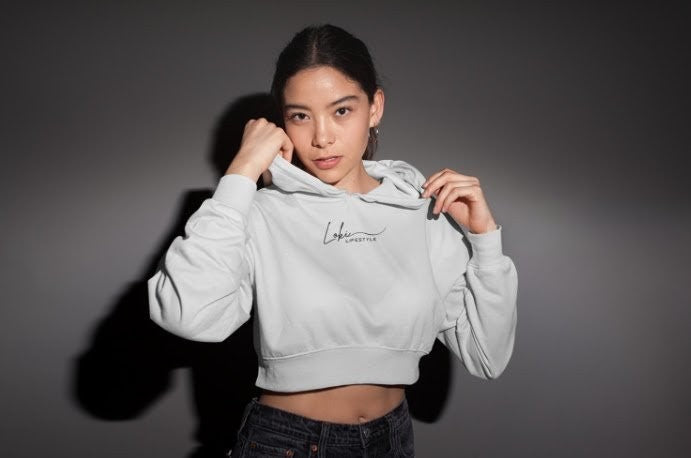 Curved Signature Crop pullover